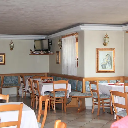 Garni Goccia D'oro Hotel Cavalese
